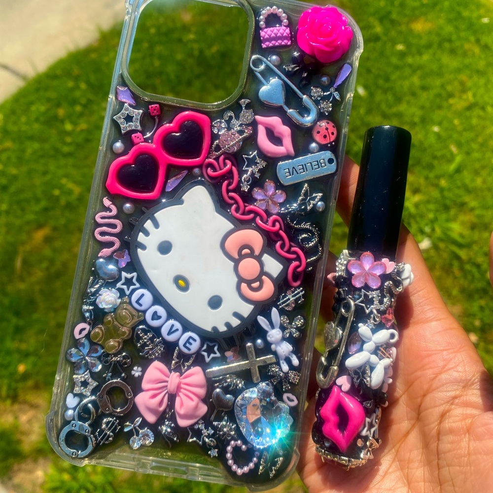 Hello kitty iPhone junk case